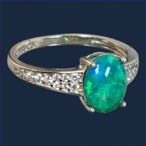 925 Sterling Silver Ring Sz 7 with Natural Green Opal 6x9mm